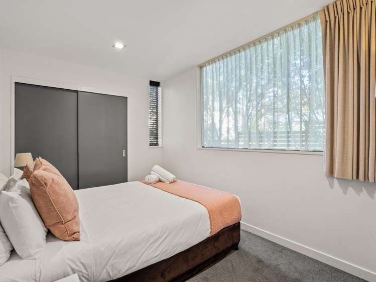 11/89 Thompson Street Queenstown_11