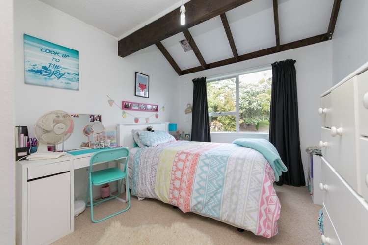 20 Longfellow Parade Glen Eden_11