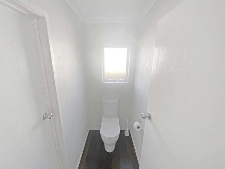 86 Benmore Avenue 10922_5