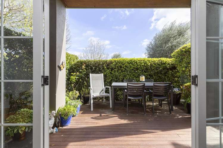 49 Chateau Crescent_5