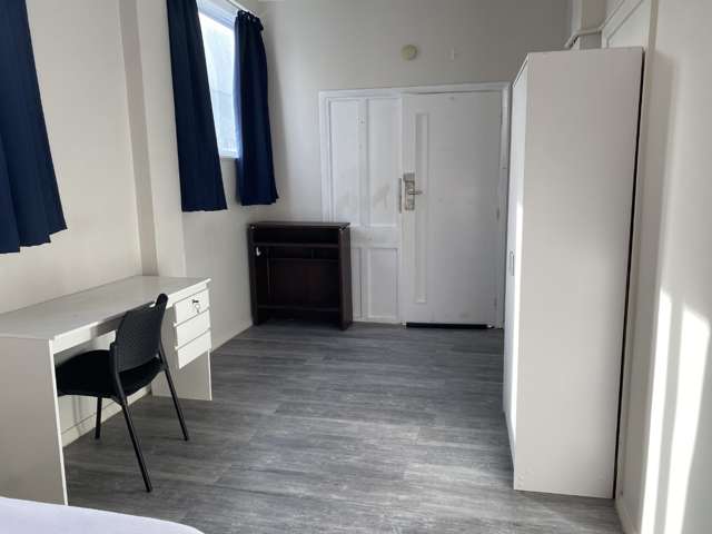 Room 1A/35 Vivian Street 2185_1