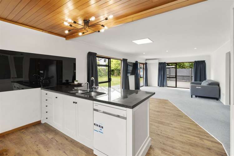 1/9 Gloria Avenue Te Atatu Peninsula_8