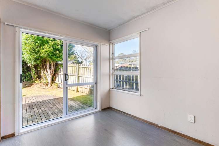 21 Hobart Crescent Wattle Downs_5