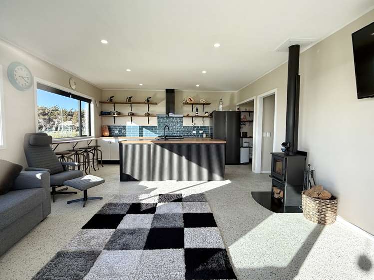 9 Surrey Street Orepuki_12