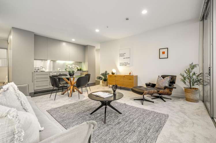 2a/8 Fisher-Point Drive Auckland Central_1