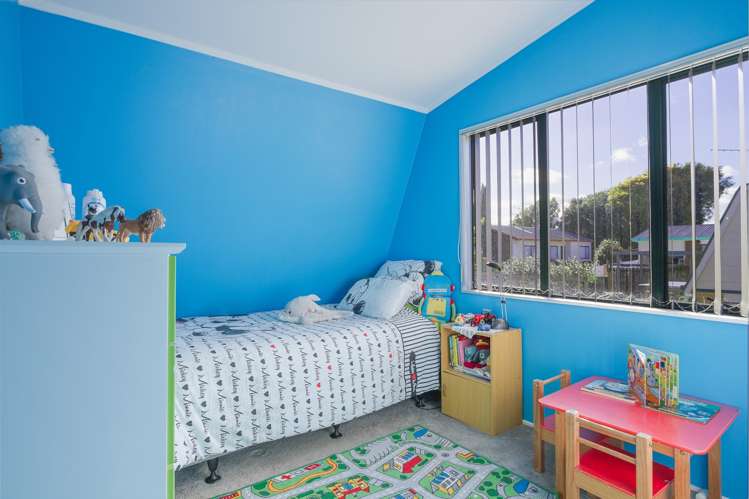 2/9 Barcroft Place Clendon Park_7