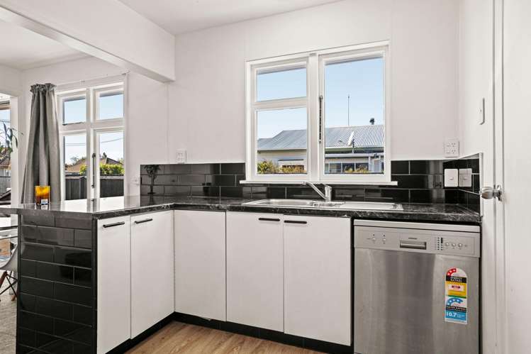 1/43 Northcote Road_3