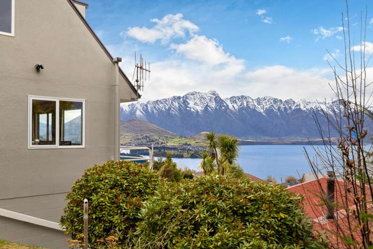 32 Avalon Crescent Fernhill/Sunshine Bay_23