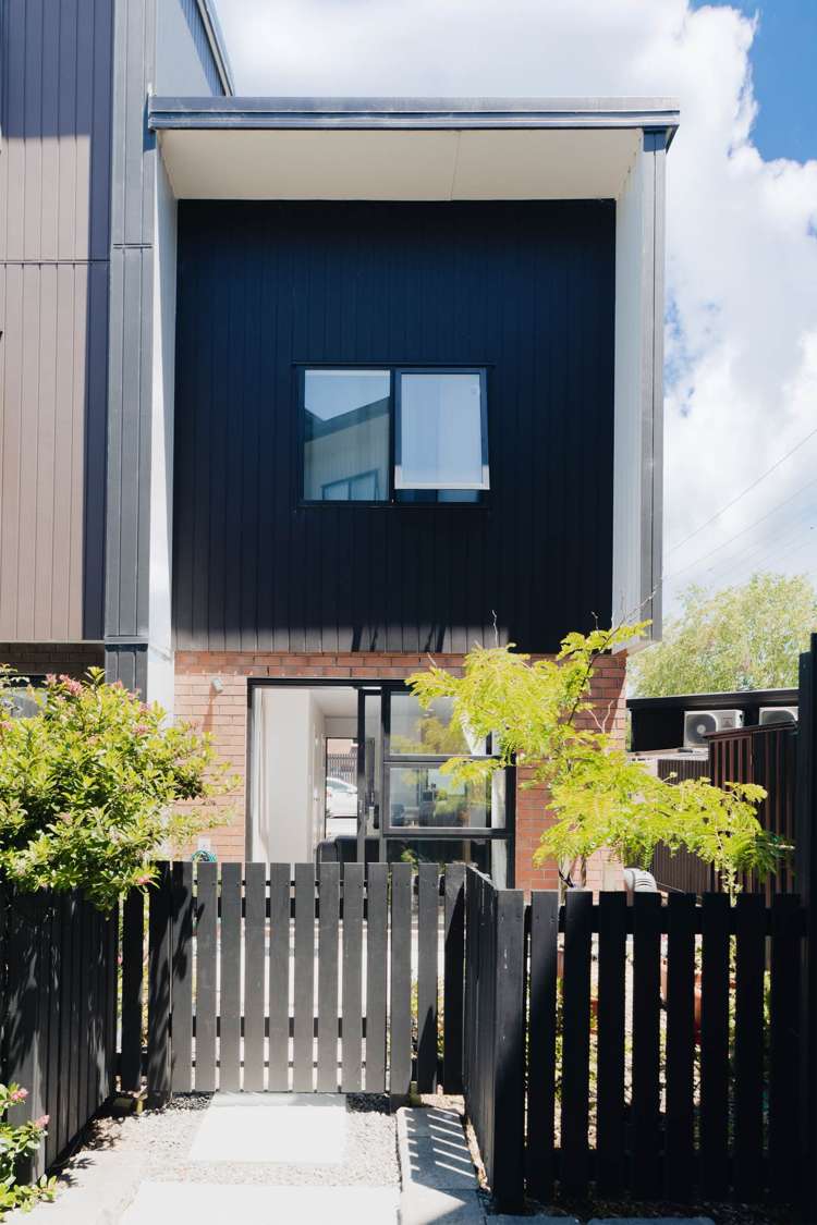 2 Selo Street Glen Eden_15