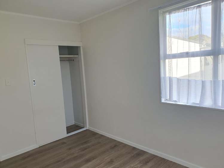 2/5 Oates Road Glen Eden_13