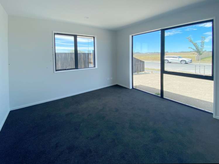 48 Strowan Avenue Elgin_4