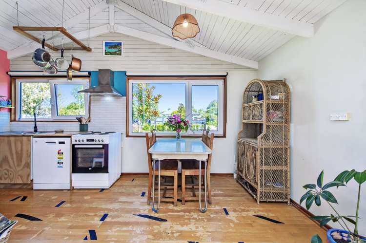 16 Ensors Place Waikuku Beach_5