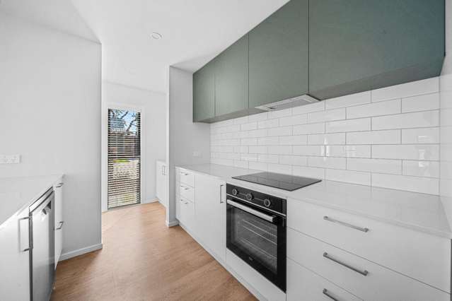 79 South Road 10754_2