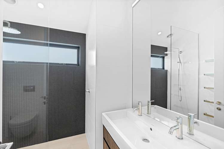 3 Kuaka Grove One Tree Point_24