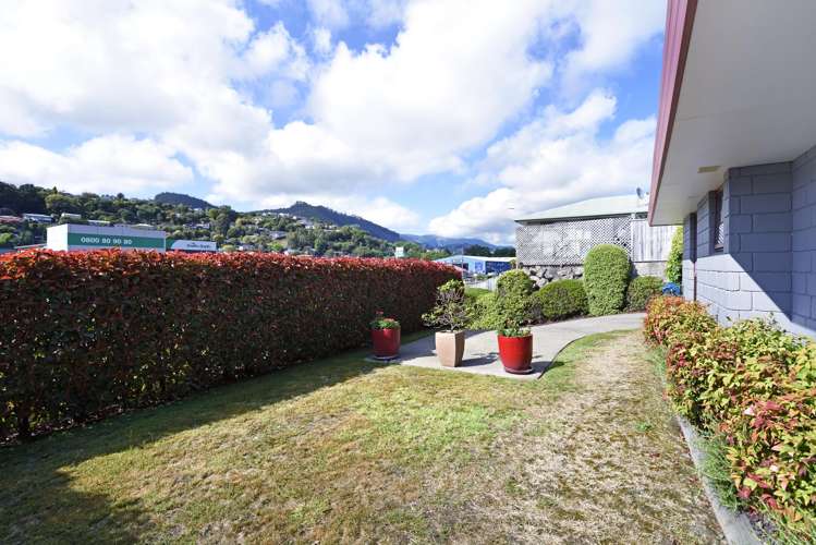 104 Saint Vincent Street Toi Toi_15