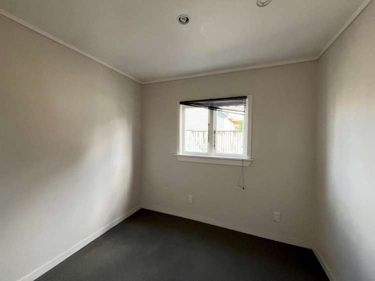 387 West Coast Road Glen Eden_9