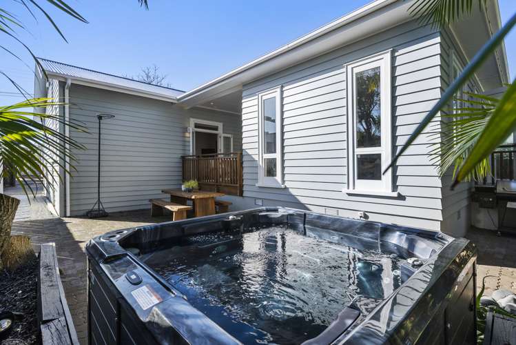 8 Fergusson Avenue Sandringham_13