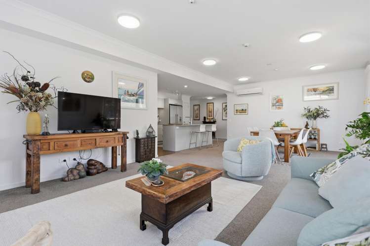 90 Eaves Bush Parade Orewa_9
