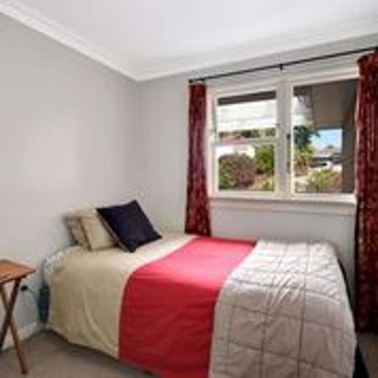 6 Gilkison Street Halfway Bush_11