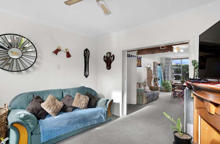 223 High Street North Carterton_8