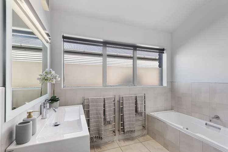 21 Croftwood Lane Harewood_29