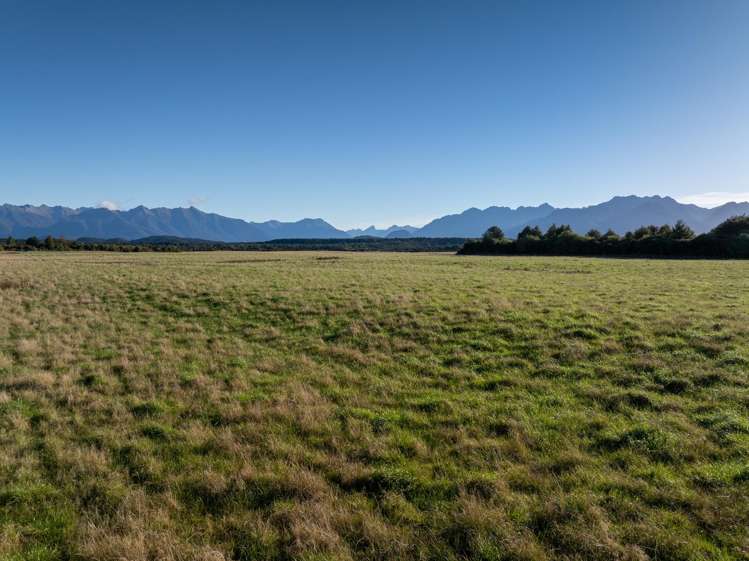 1223 Manapouri Te Anau Highway Manapouri_8