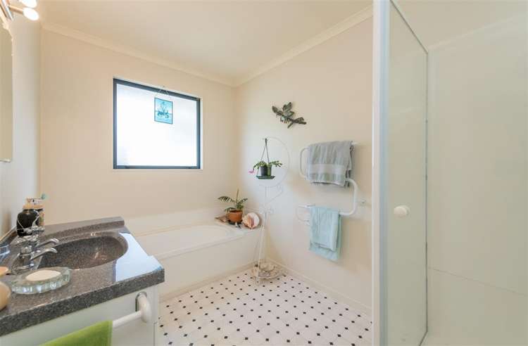 38 Malthouse Crescent Brightwater_16