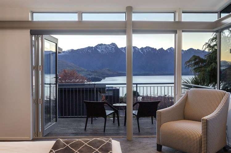 6 Whitbourn Place Queenstown_17