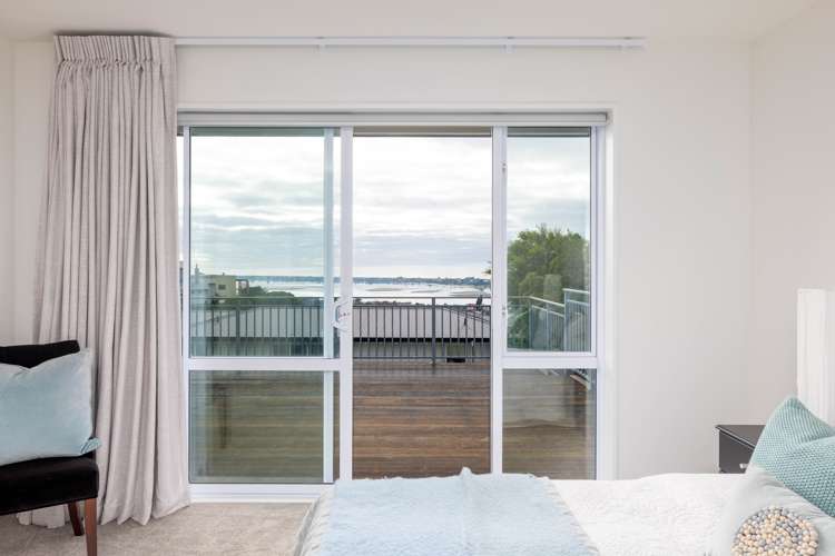 5 Challenger Lane Redcliffs_18