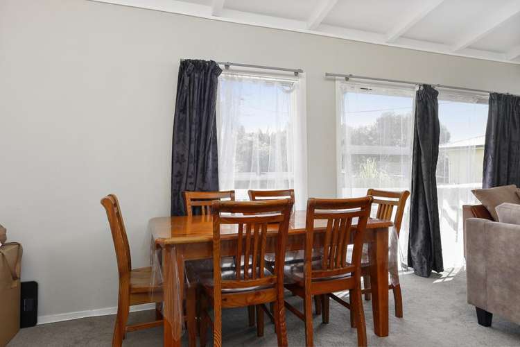 45 Queen Mary Avenue New Lynn_6