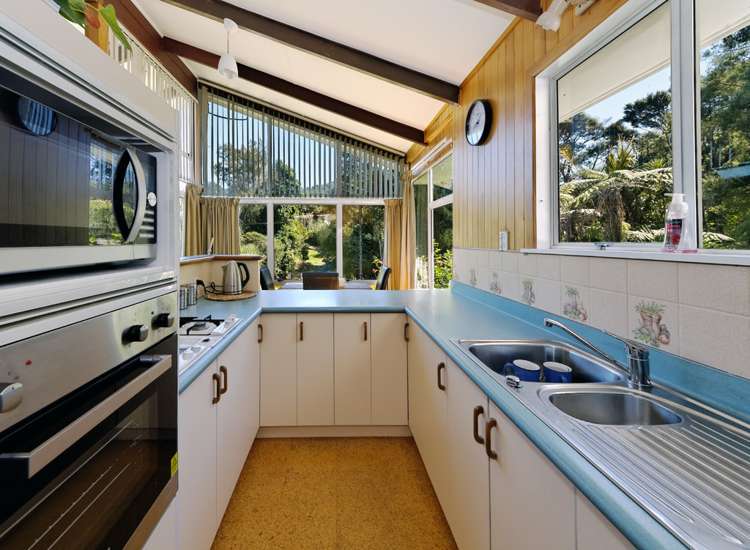 11 Upland Road Huia_5