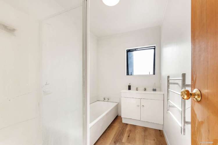 2/15 Tiroroa Avenue Te Atatu South_8