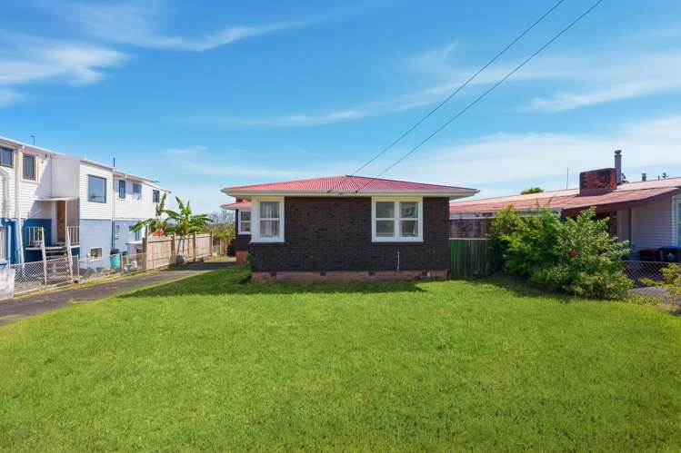 12 Keats Place Blockhouse Bay_19