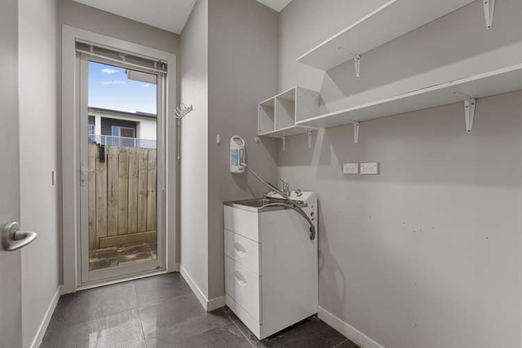 29 Magnolia Rise Waipahihi_16