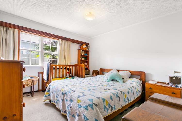 26 Rocklands Avenue Mount Eden_13