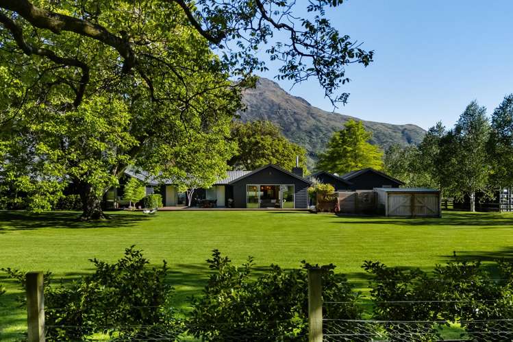 25 Erskine Street Dalefield/Wakatipu Basin_34