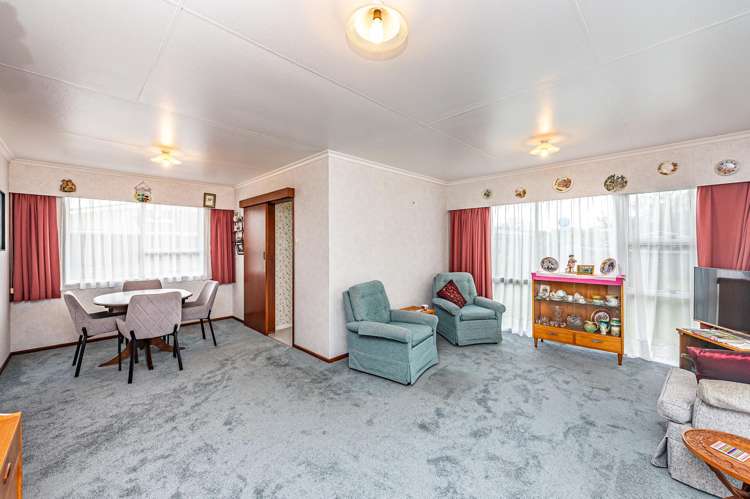 69 Exeter Crescent Springvale_8