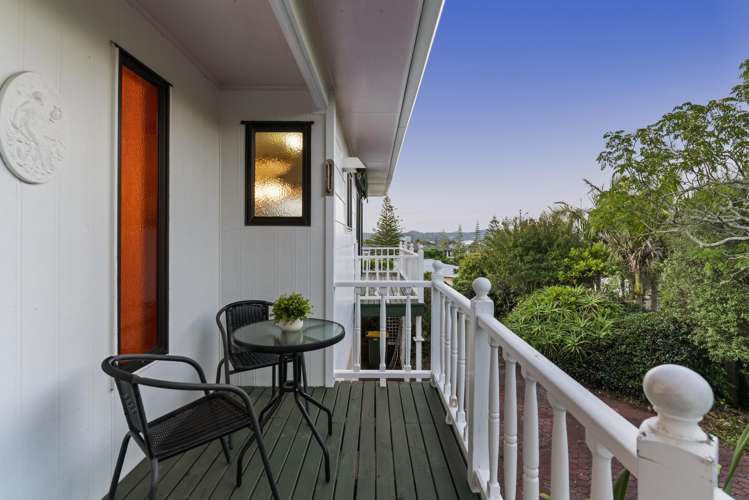 6 Higham Ferrers Place Red Beach_12