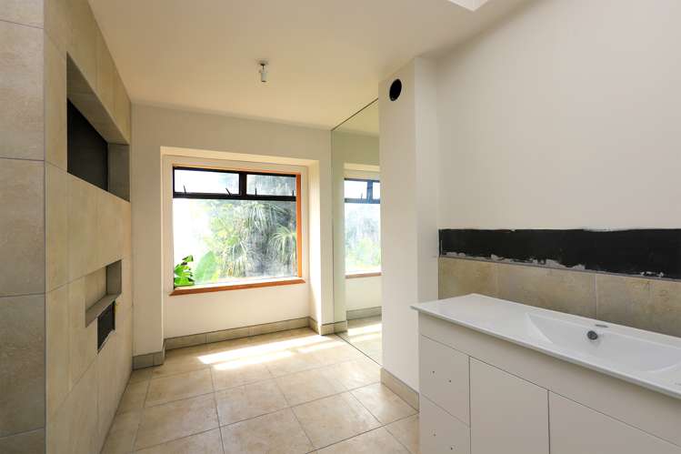 2 Hadfield Terrace Bluff Hill_12