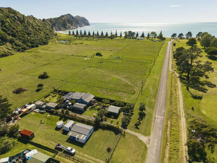 1 Forster Street Tolaga Bay_4