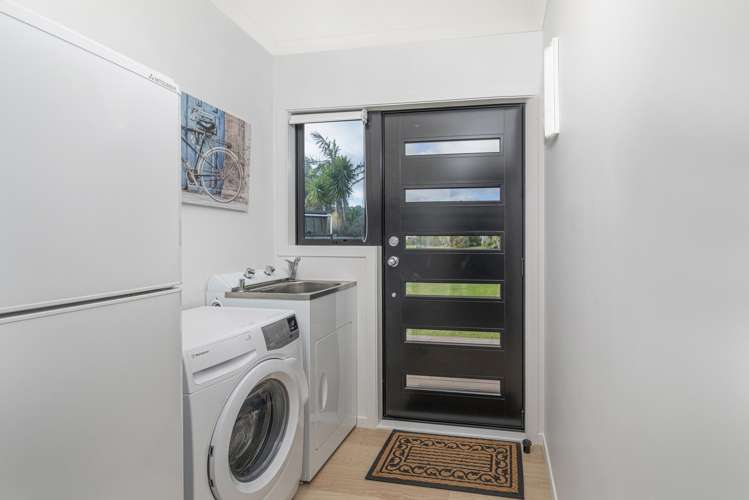 34 Motukorure Parade Cooks Beach_23