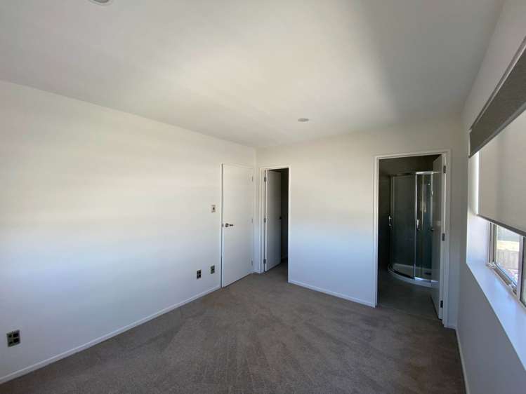 4 Calcite Avenue Flat Bush_13
