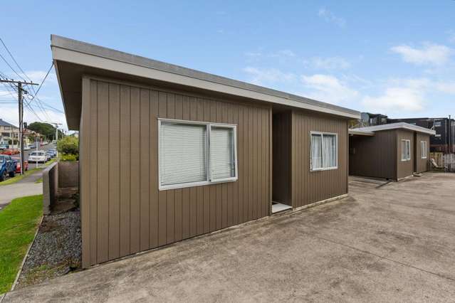 MULTI UNIT RENTAL - DEVELOPMENT OPPORTUNITY