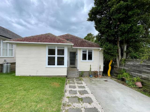 Budget-Friendly 2 Bedroom Home Close to Schools