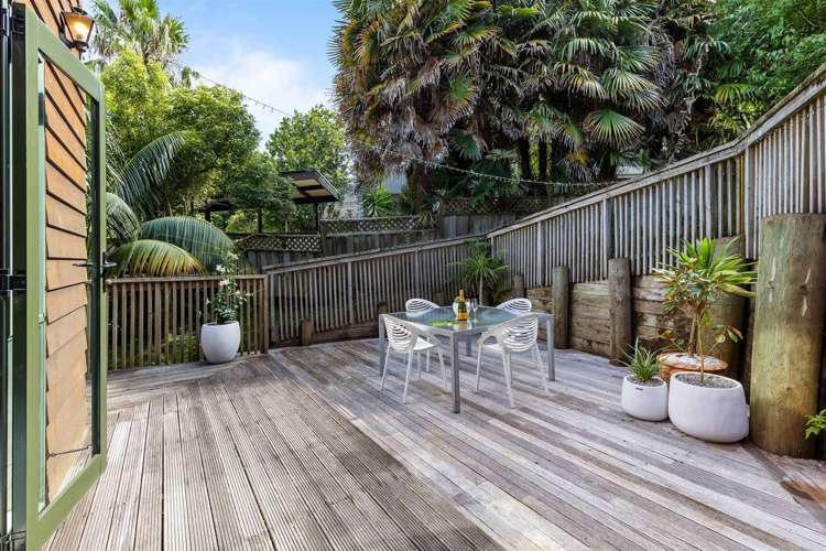 2/25 Howard Road Northcote_10