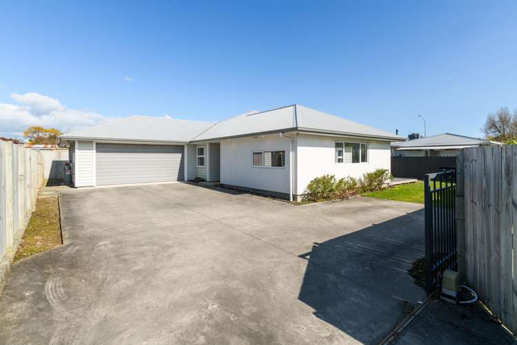 98 Ferguson Street West End_25