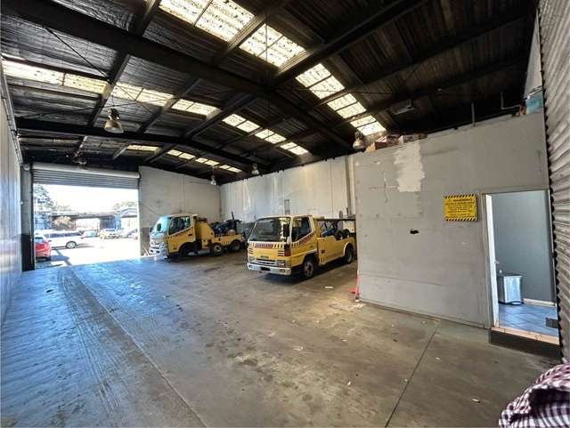 Unit 3/6 Quay Street City Centre_4