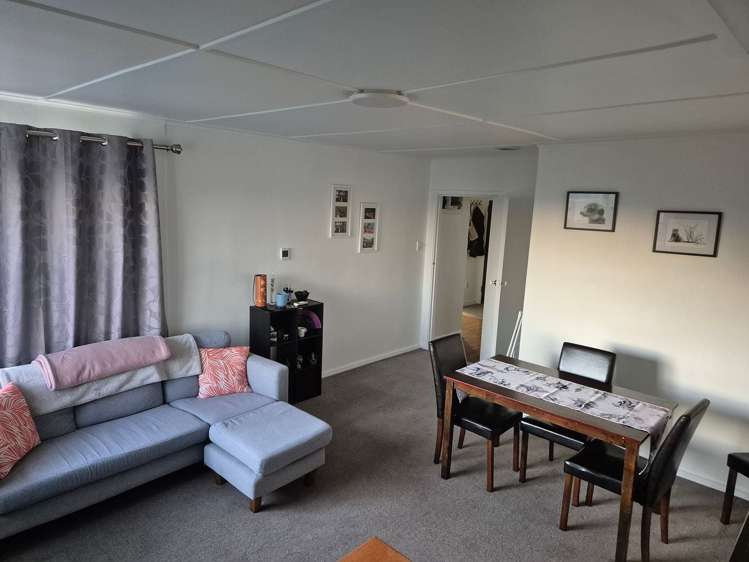 15 Milford Avenue Calton Hill_3