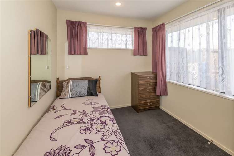 6 Cris Lodge Courts Hornby_5