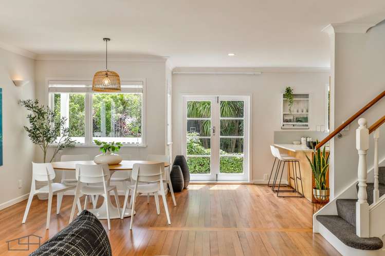 155 Scenic Drive Titirangi_13